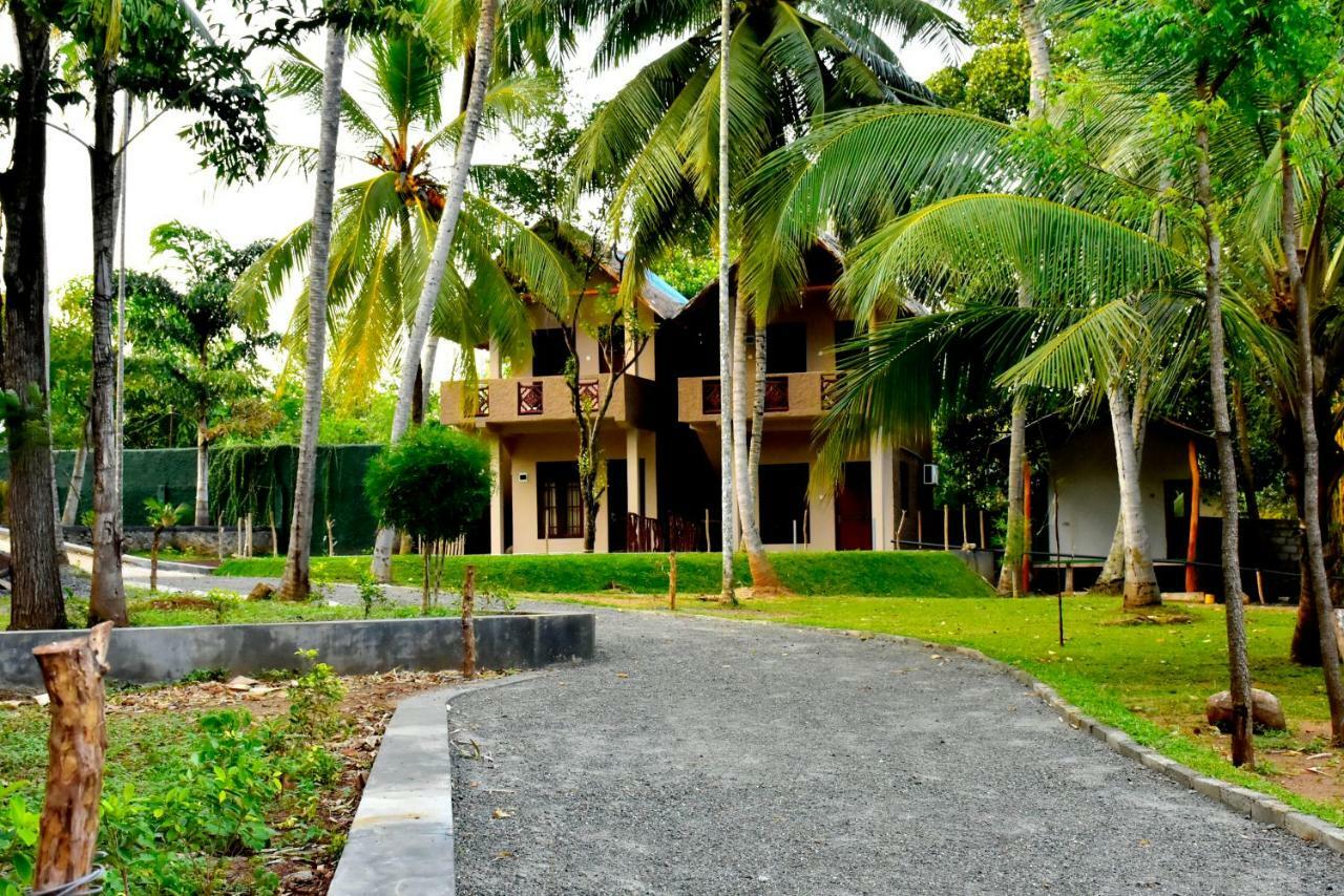 Pelican Lake Udawalawe Luaran gambar