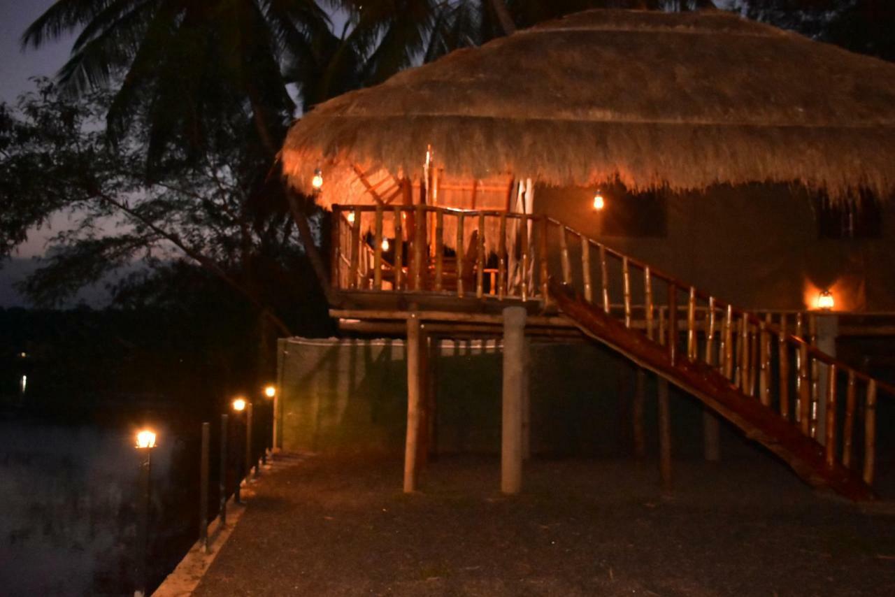 Pelican Lake Udawalawe Luaran gambar
