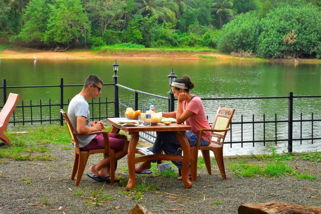 Pelican Lake Udawalawe Luaran gambar